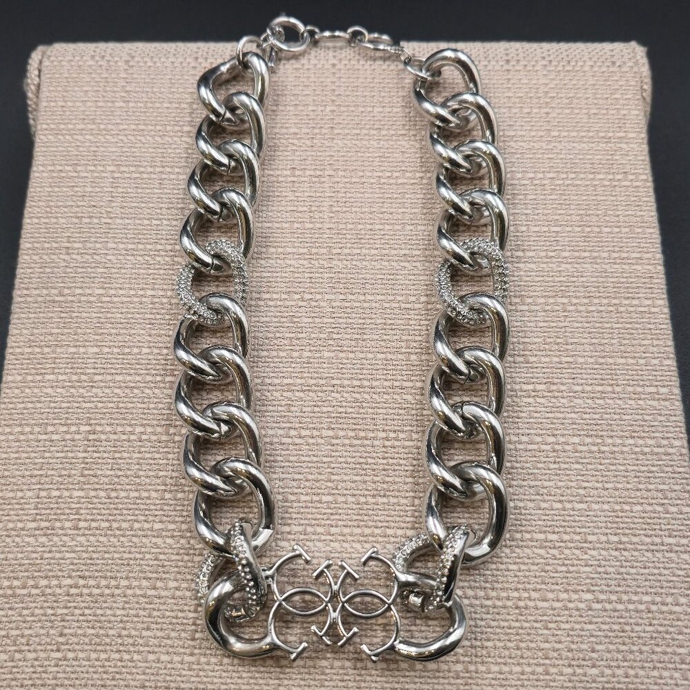 19 Inch Pavé & Quatro Guess Brand Necklace B1017